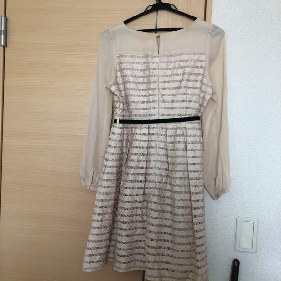 Dress - Picture 5 of 5